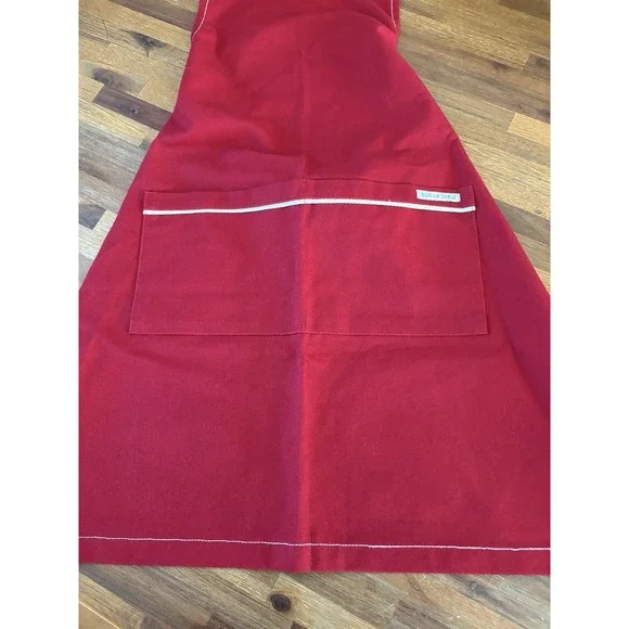 Sur la Table Apron Signature Red 100% Cotton Pockets O/S Adjustable Never Used - Picture 4 of 14